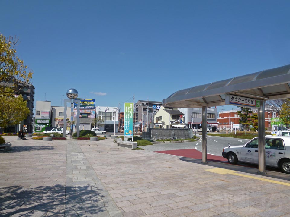 JR袋井駅前