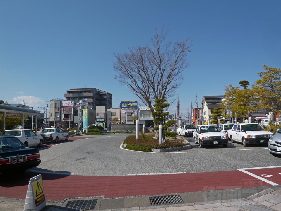 JR袋井駅前