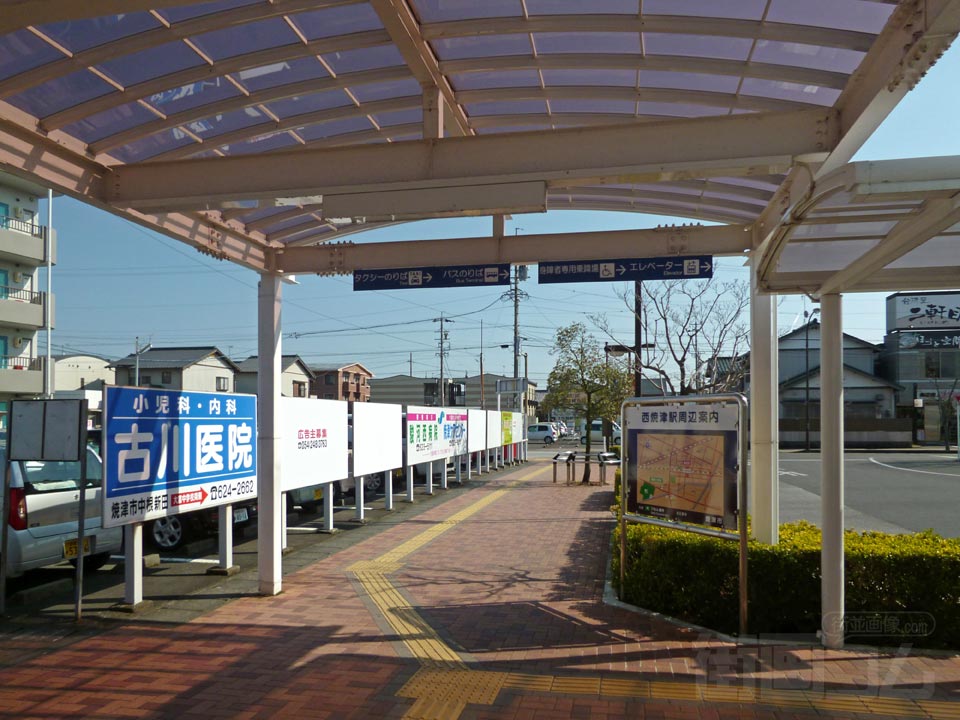 JR西焼津駅南口前