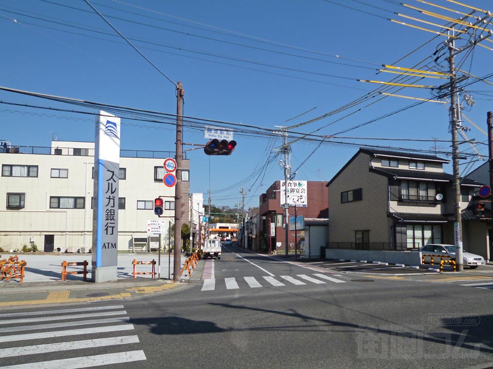 興津駅前交差点写真画像