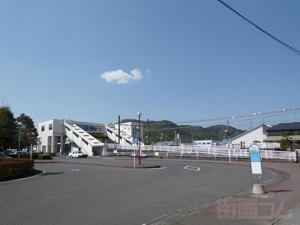 JR六合駅前南口前