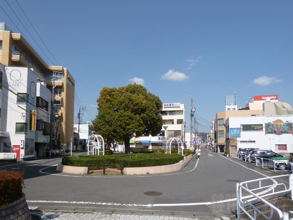 駅前緑地写真画像