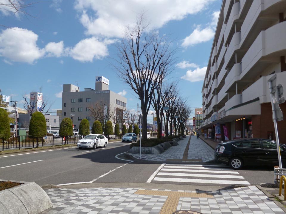 名鉄犬山駅東口前写真画像