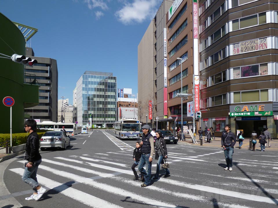 金山総合駅北口前