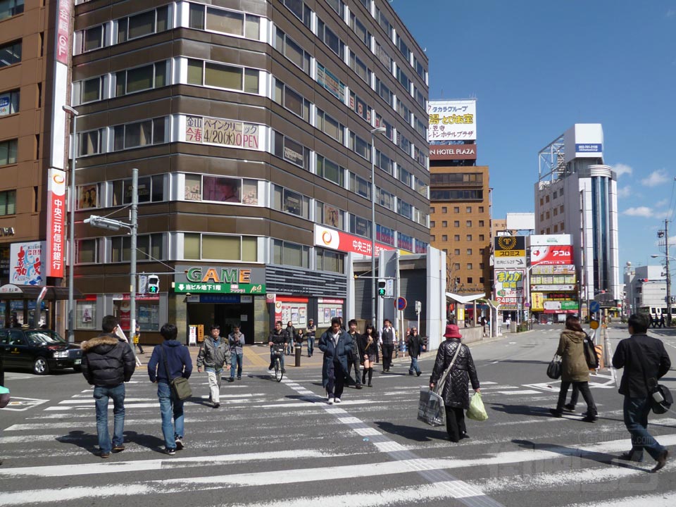 金山総合駅北口前