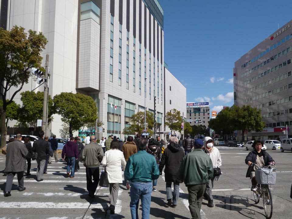 金山新橋南交差点