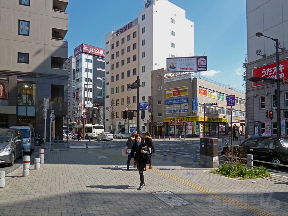 金山総合駅南交差点