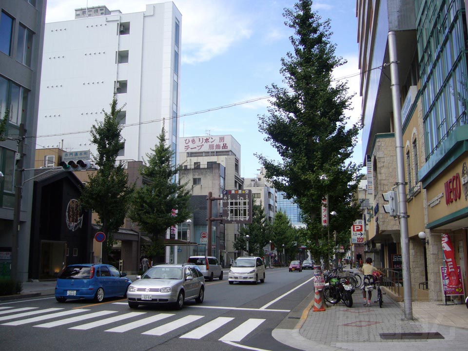 赤門通本町交差点