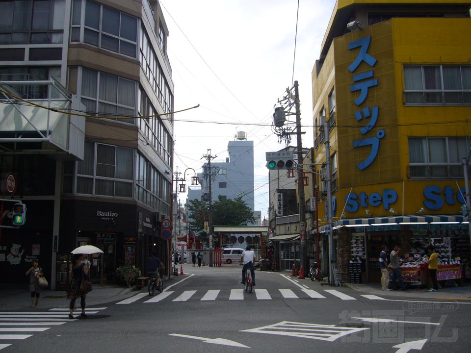 赤門通本町交差点