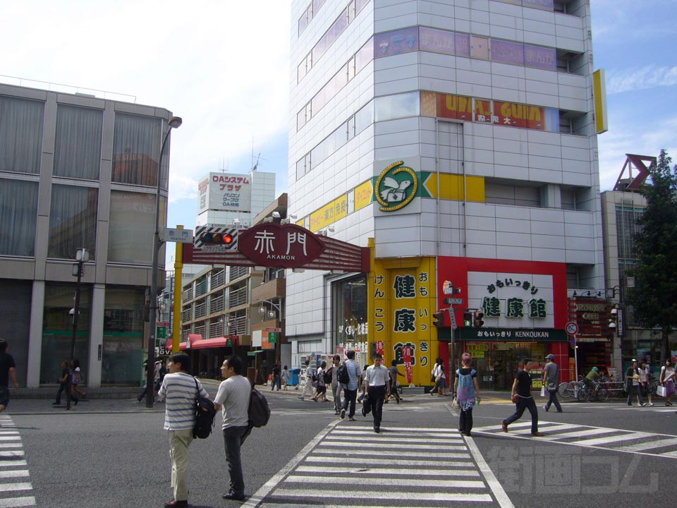 赤門交差点