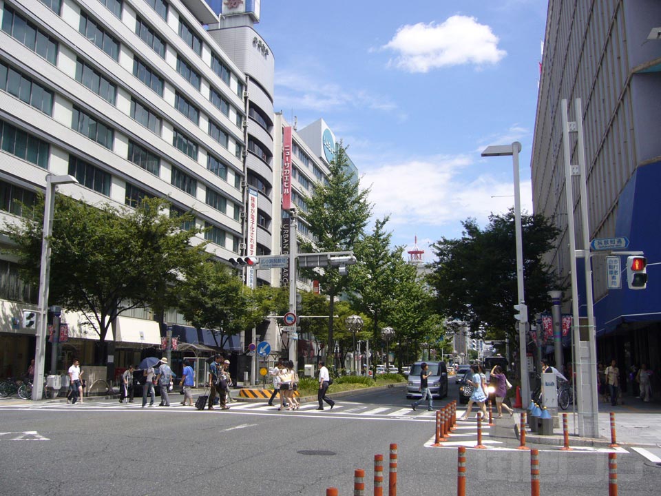 広小路呉服町交差点