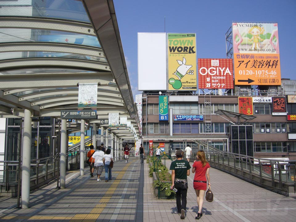 JR豊橋駅東口写真画像