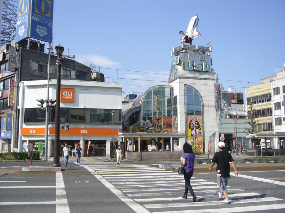 駅前大通り写真画像