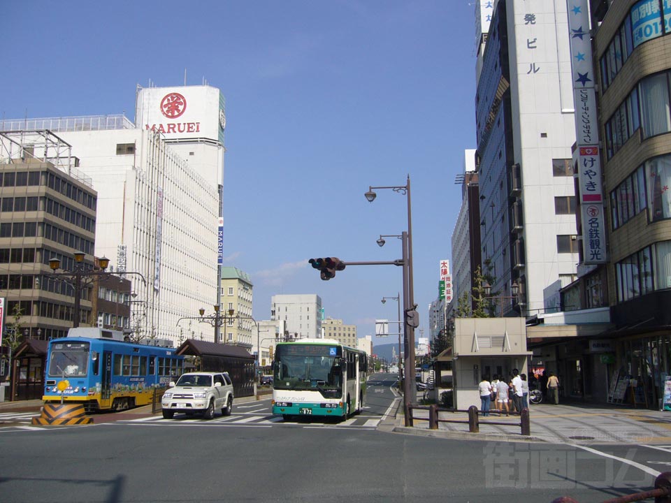 駅前大通り写真画像