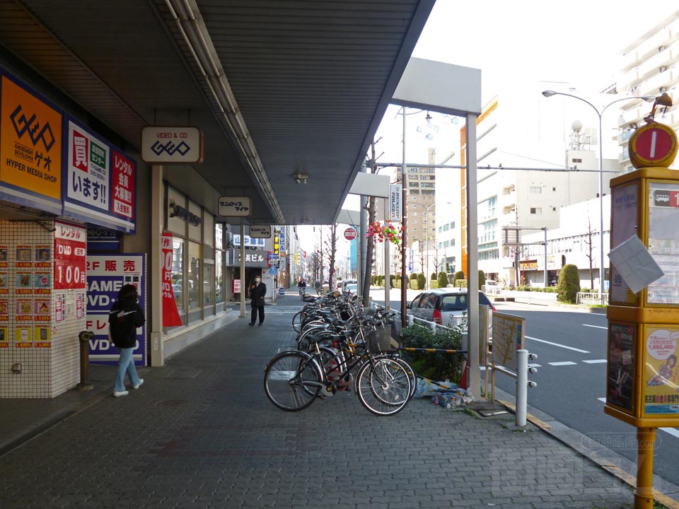 鶴園前通り商店街