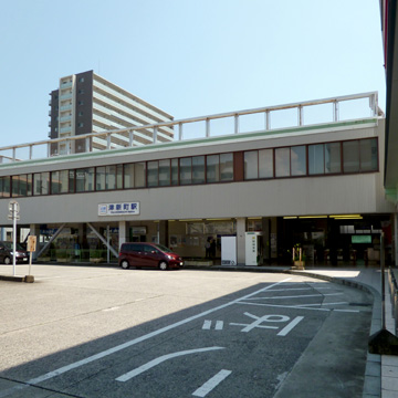 三重県津市津新町駅前写真画像