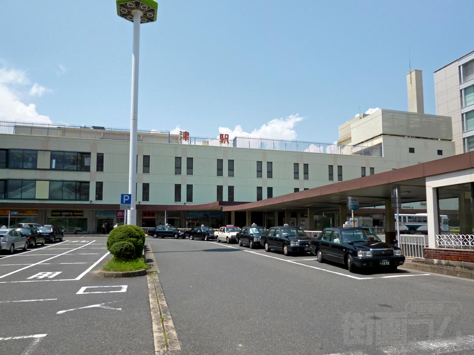 JR・伊勢鉄道・近鉄津駅東口