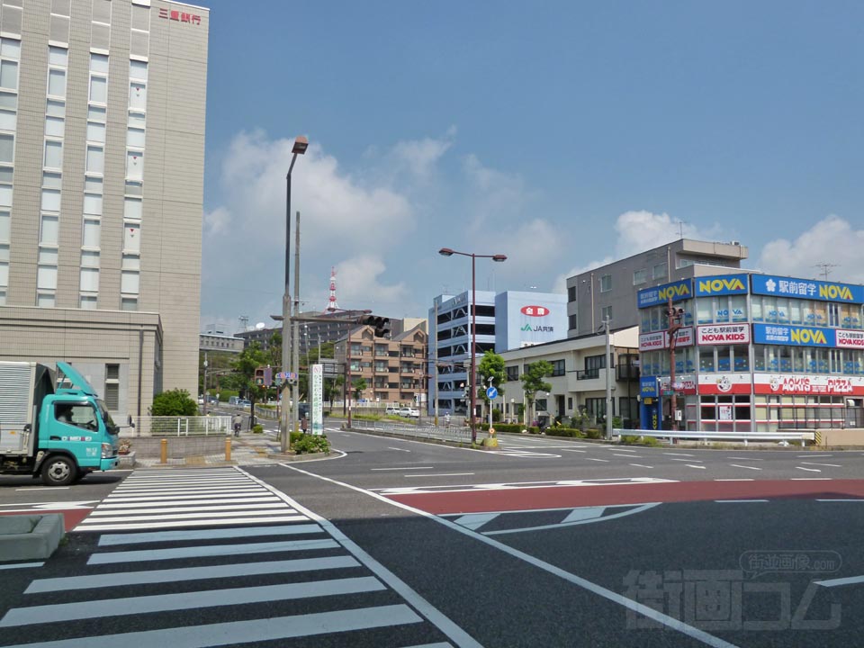 県庁前交差点