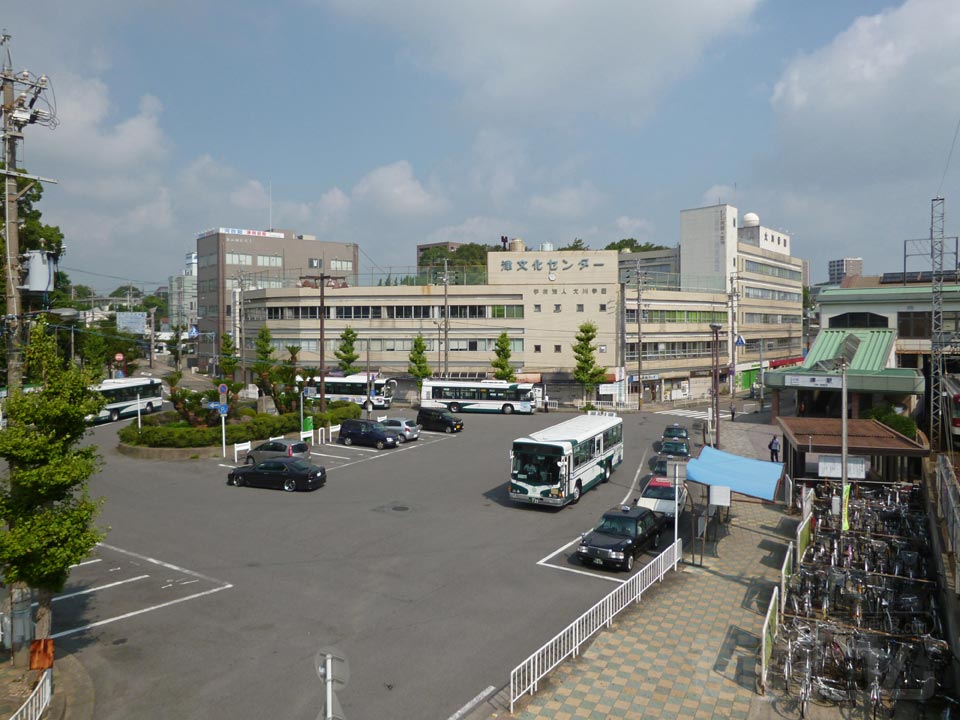 近鉄・JR・伊勢鉄道津駅西口前