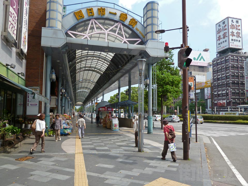 四日市一番街(中央通り)