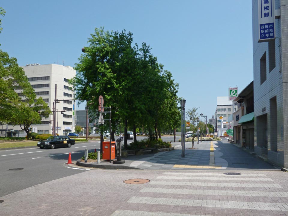 栄町二丁目交差点