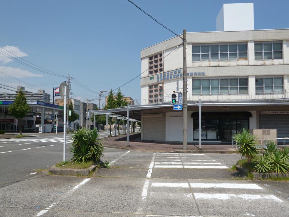 JR・伊勢鉄道四日市駅前
