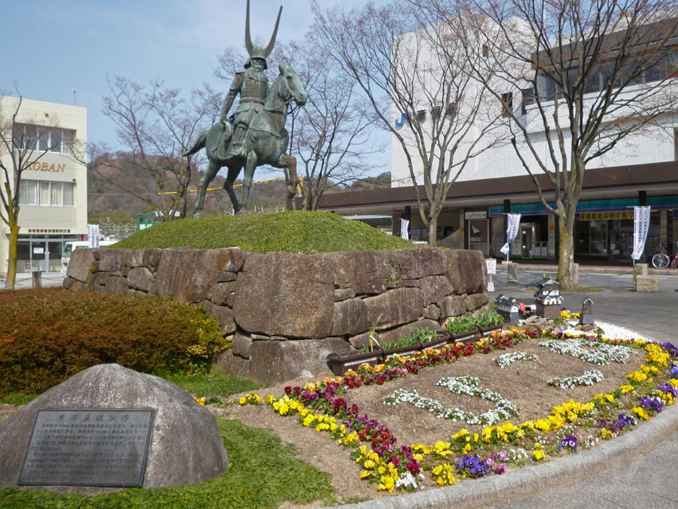 井伊直政之像