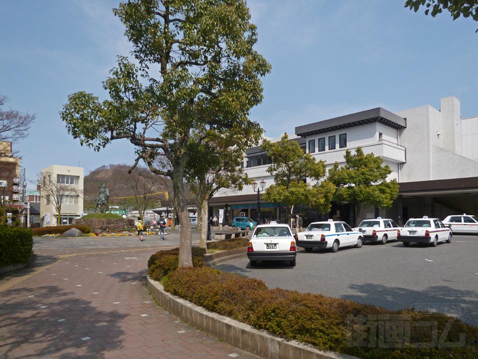 JR・近江鉄道彦根駅西口前