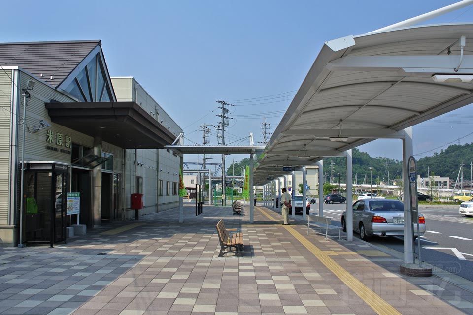近江鉄道・JR米原駅東口前