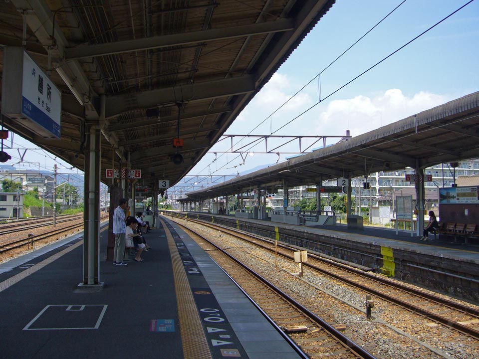 JR膳所駅ホーム