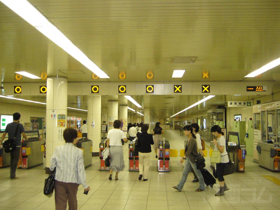 京都市営地下鉄四条駅写真画像
