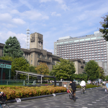京都府京都市中京区京都市役所前駅前写真画像