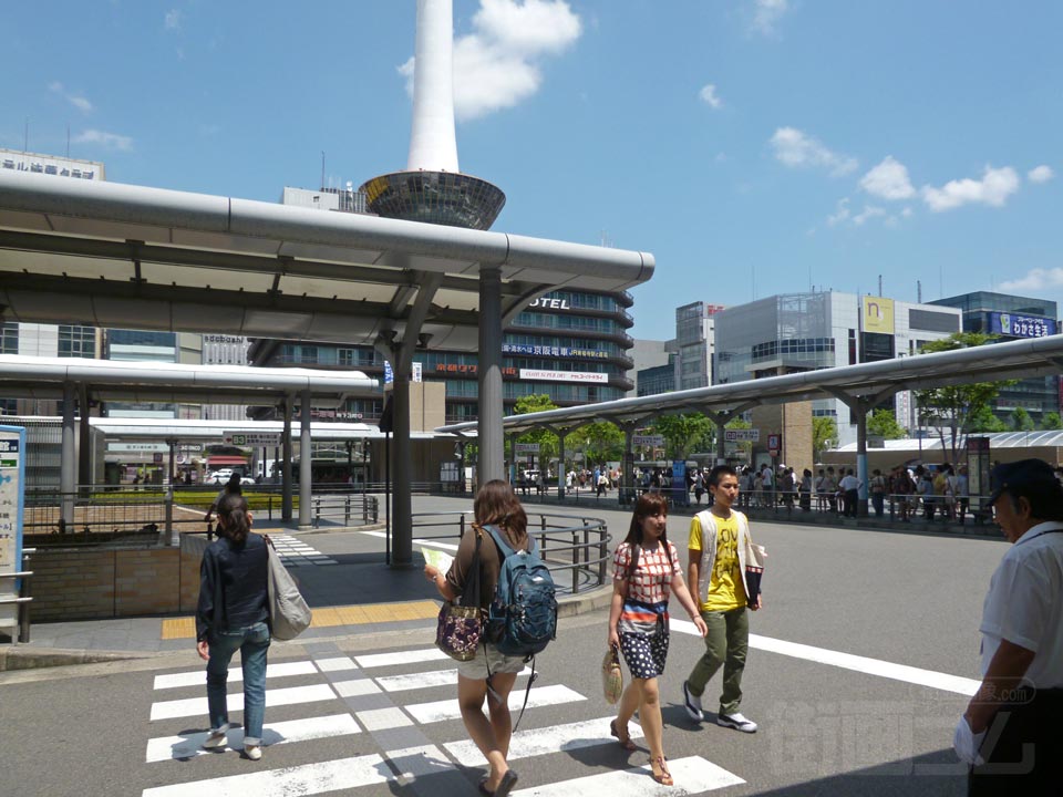 JR京都駅烏丸中央口前