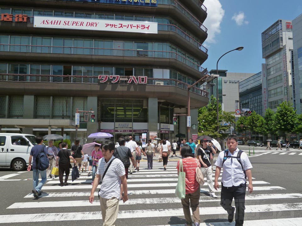 京都駅前スクランブル交差点