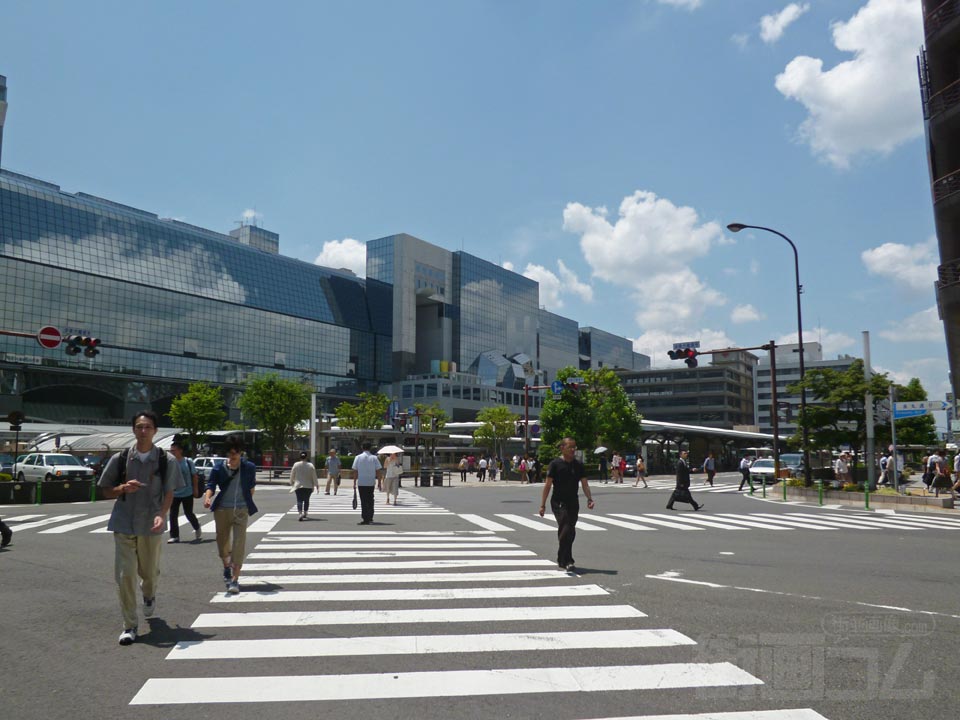 京都駅前スクランブル交差点