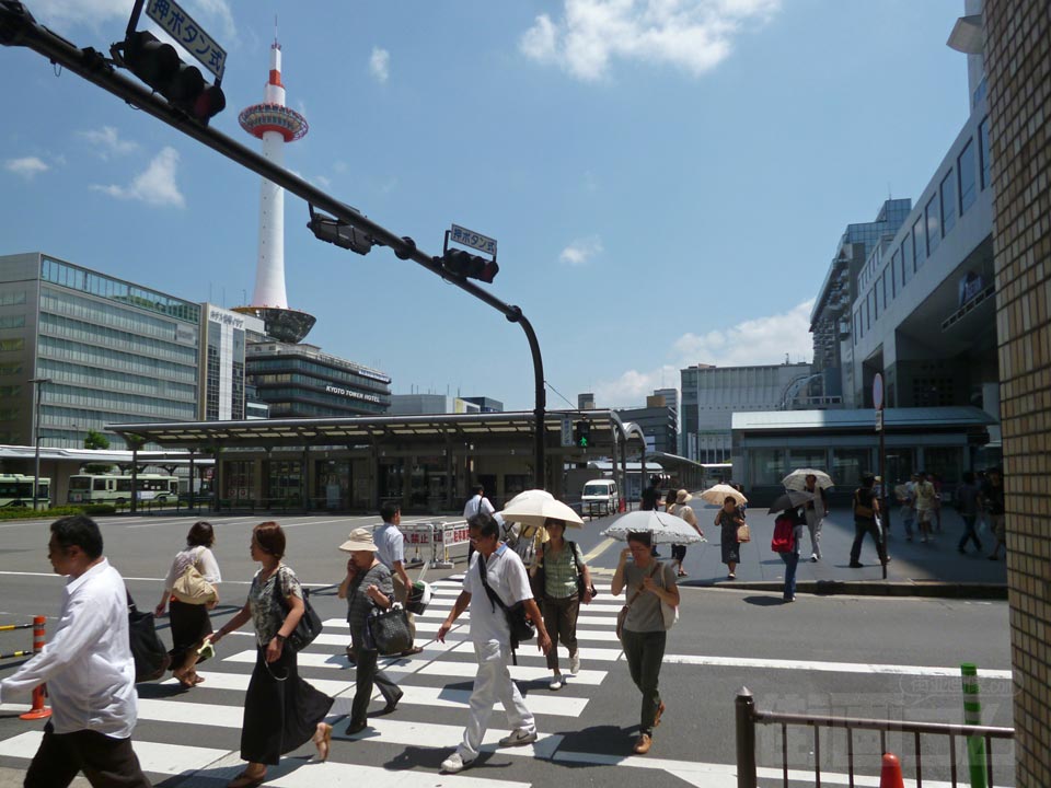 JR京都駅烏丸中央口前