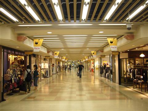 京都駅前地下街ポルタ写真画像