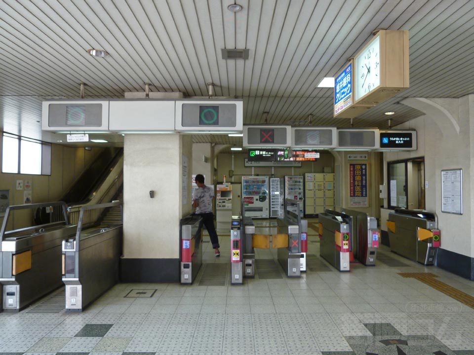 近鉄東寺駅改札口(京都線)