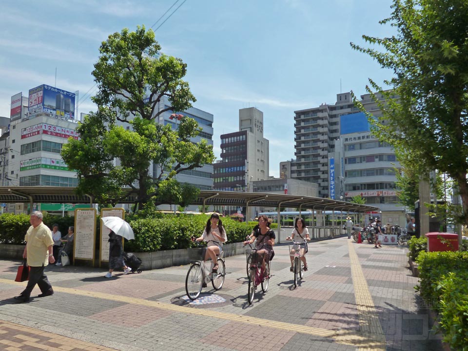 近鉄布施駅南口前
