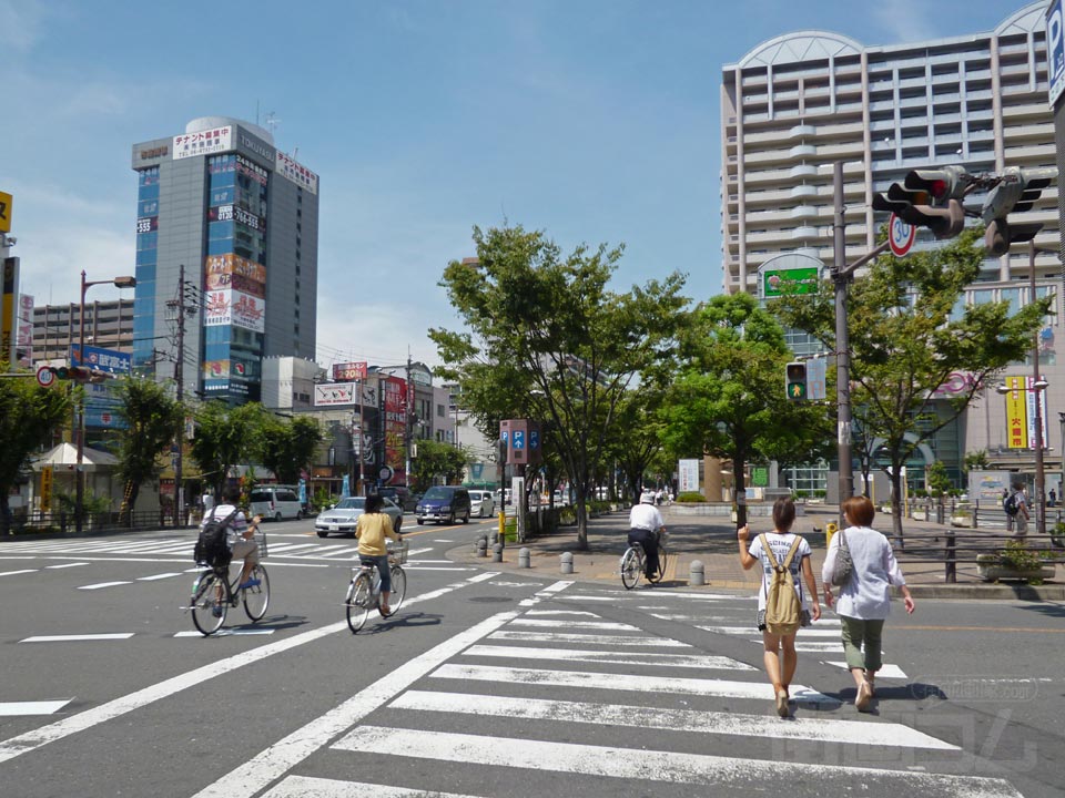 近鉄布施駅北口前