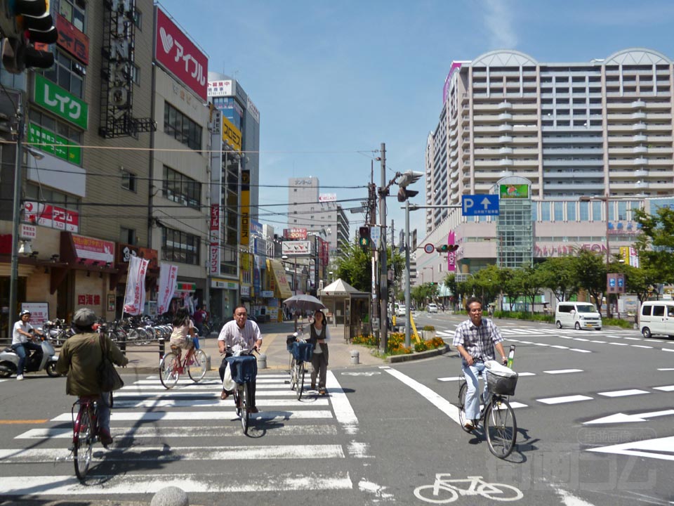 近鉄布施駅北口前