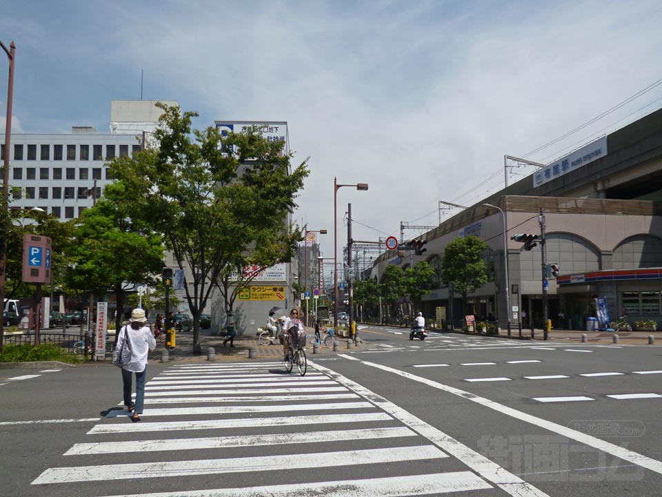 近鉄布施駅北口前