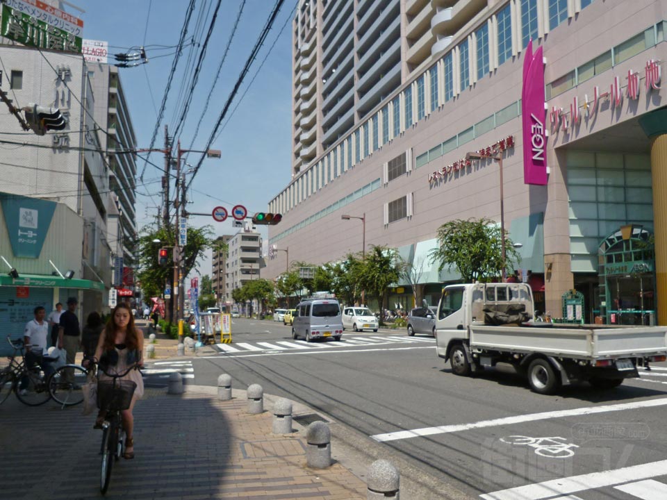 近鉄布施駅北口前