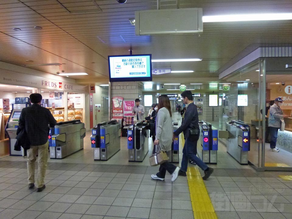 阪急茨木市駅改札口