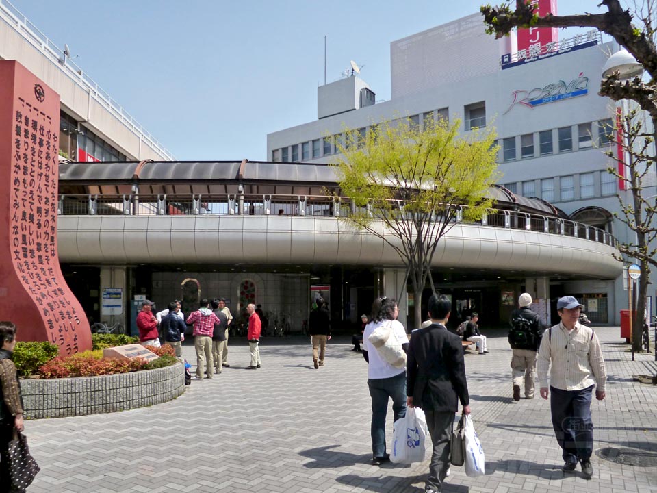 阪急茨木市駅西口前