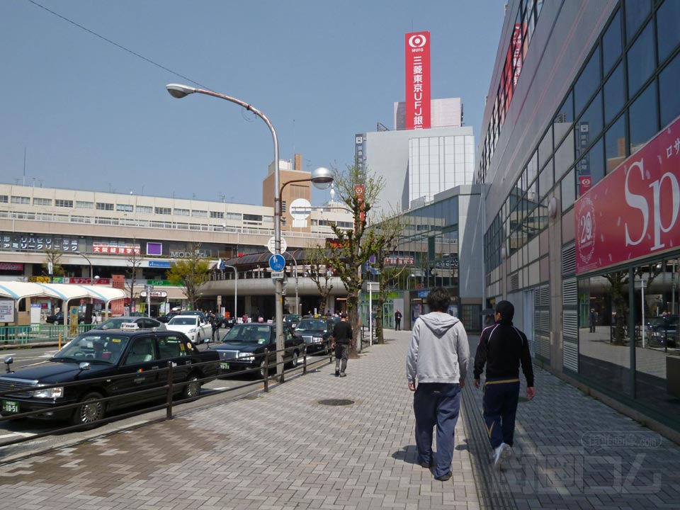 阪急茨木市駅西口前