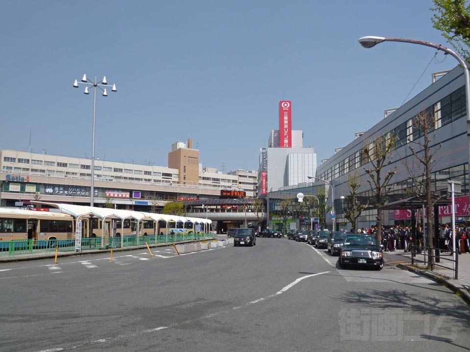 阪急茨木市駅西口前
