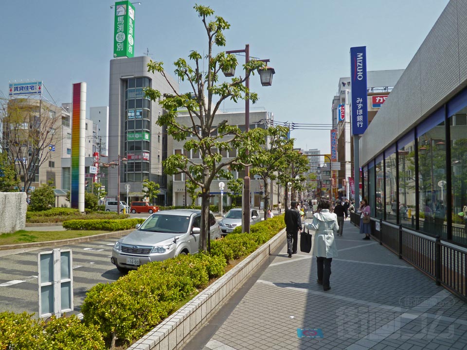 阪急茨木市駅東口前