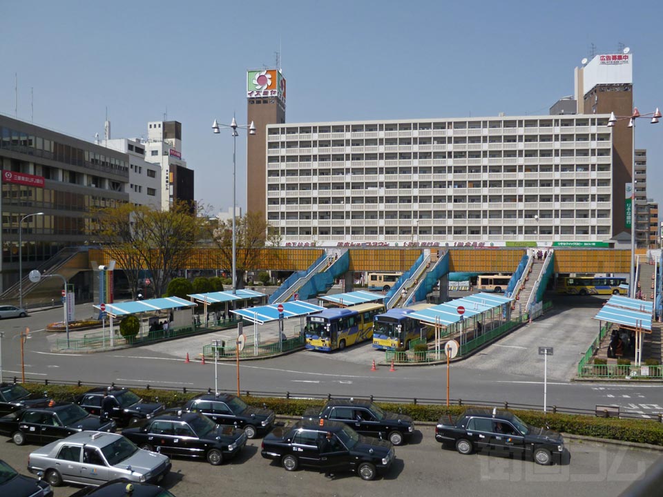 JR茨木駅西口前