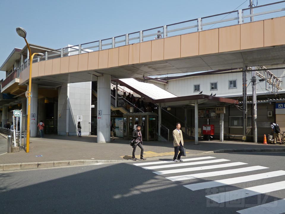 JR茨木駅西口前